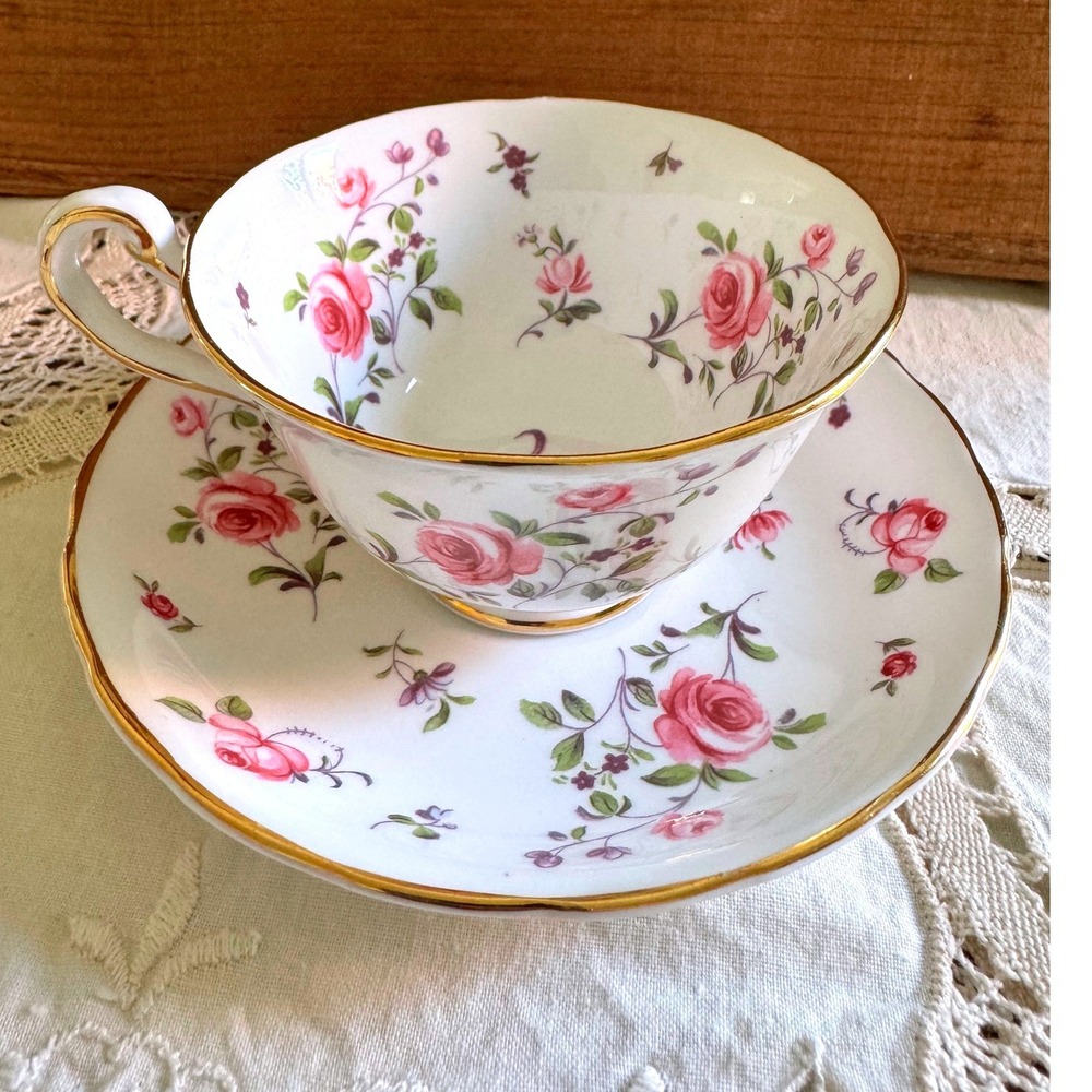 Royal Chelsea English Bone China Teacup Saucer Set Pink Rose Gold Trim 4377 A